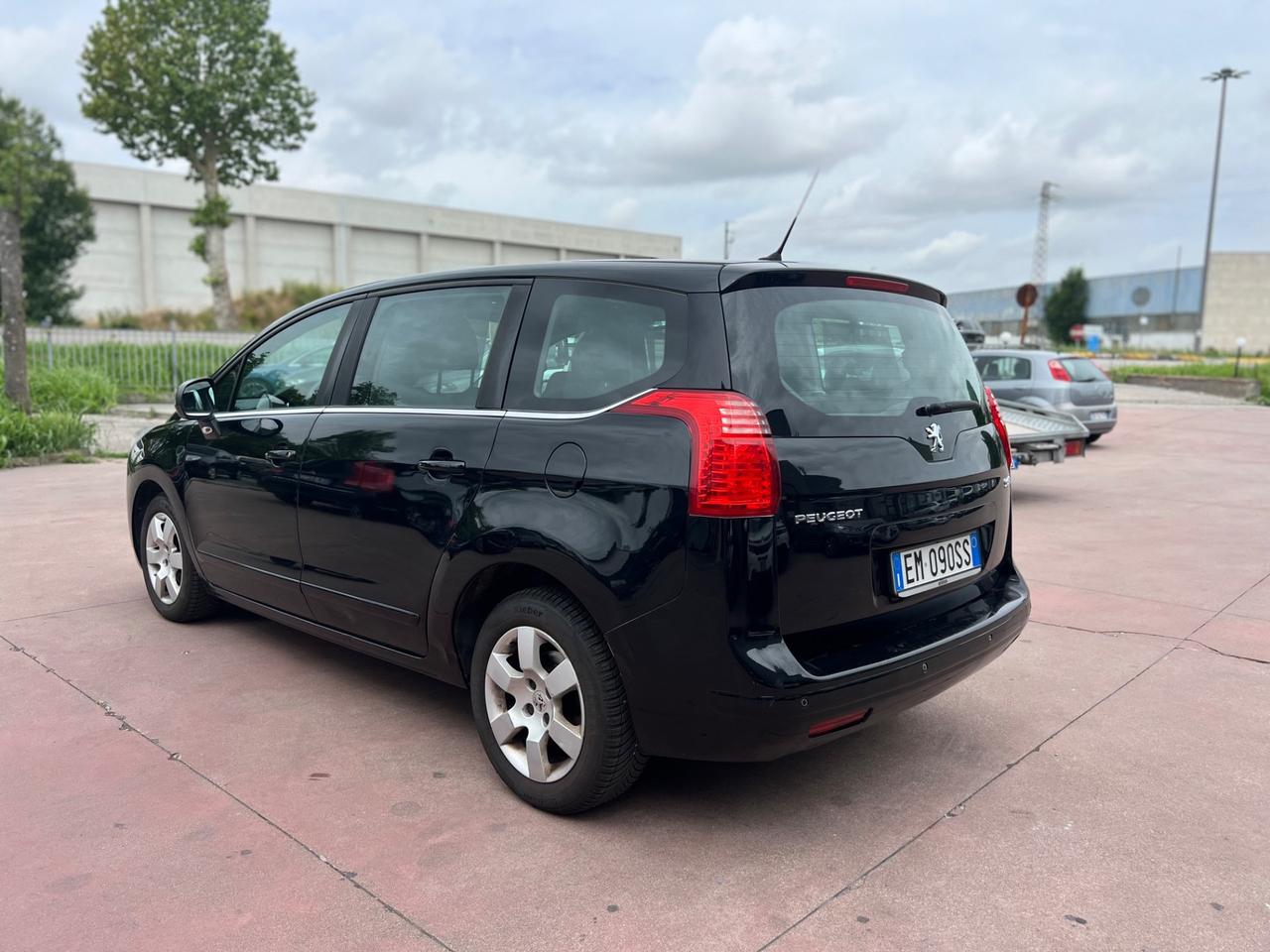 Peugeot 5008 1.6 HDi 112CV Business