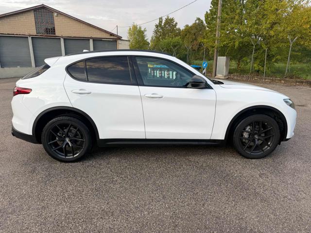 ALFA ROMEO Stelvio 2.2 Turbodiesel 210 CV AT8 Q4 Executive Bellissima