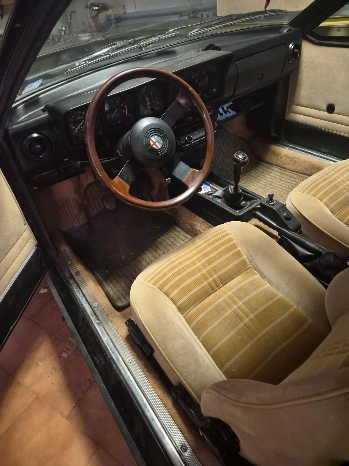 Alfa Romeo Alfetta GTV 6 2.5i