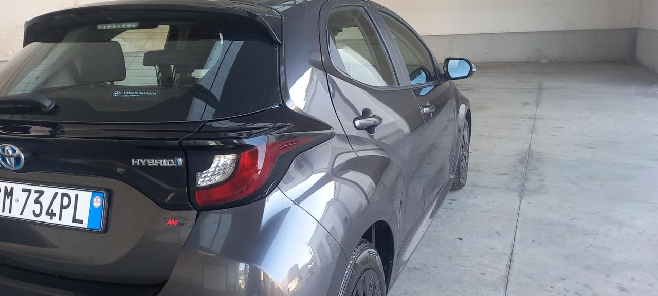 Toyota Yaris 1.5 Hybrid 2023 km 33 mila entra