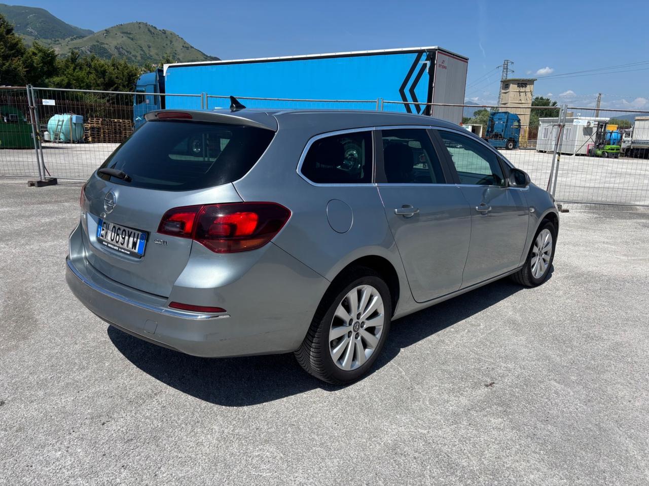 Opel Astra 1.7 CDTI 130CV Sports Tourer Cosmo