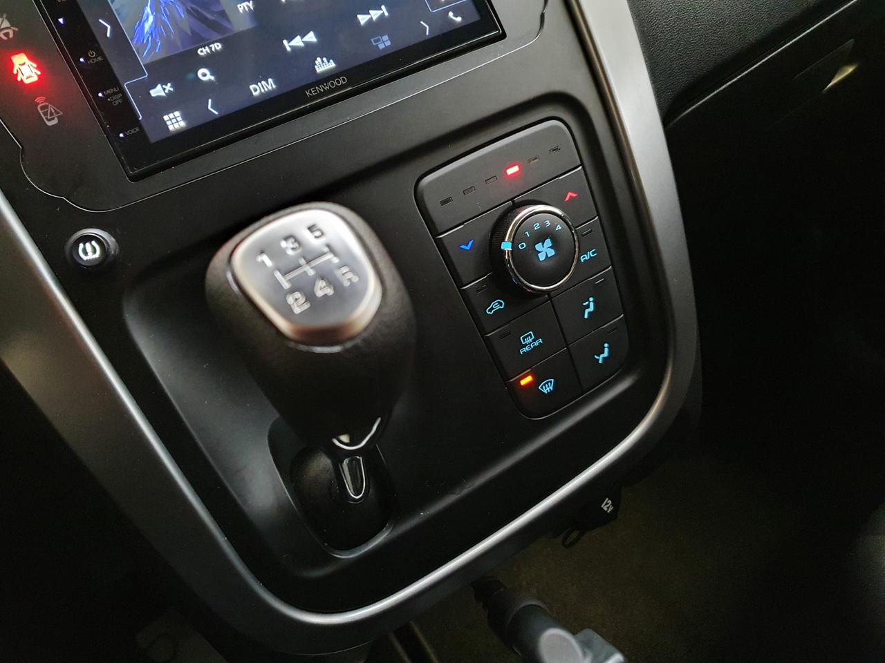 MAHINDRA KUV100 - KUV100 1.2 VVT K8