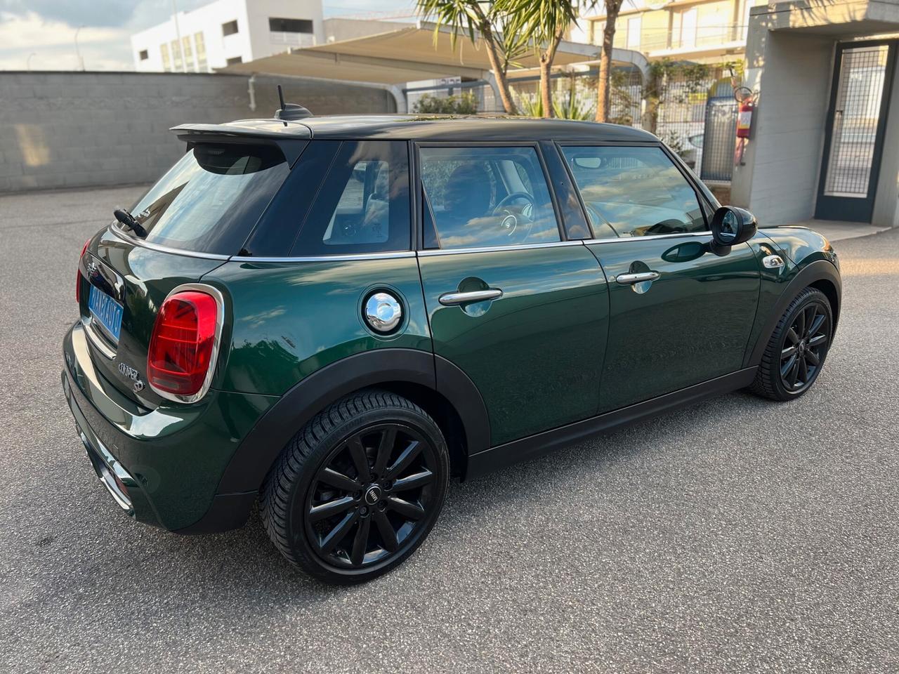 MINI COOPER SD 5pt 2.0 Hype AUTOM. RESTYLING LED/NAVI