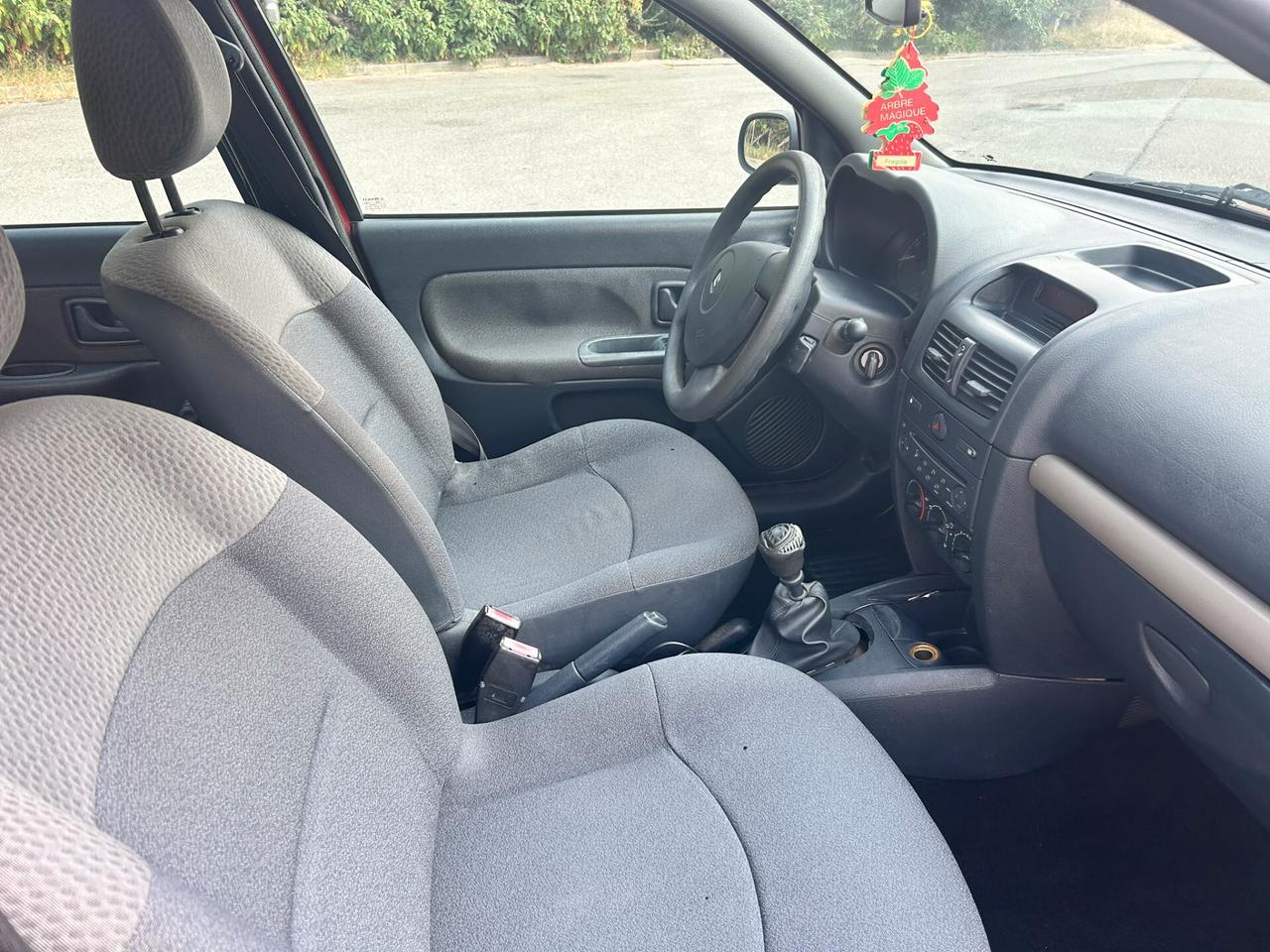 Renault Clio 1.2 benzina 5 porte