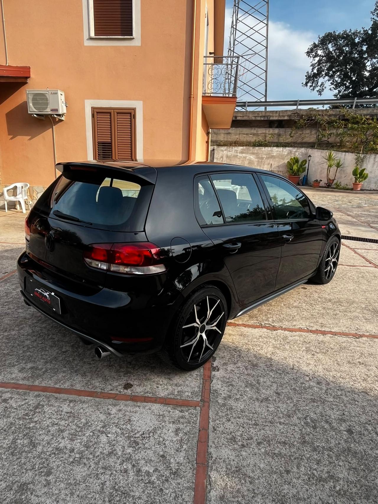 Volkswagen Golf GTI 2.0 TSI DSG 5p.