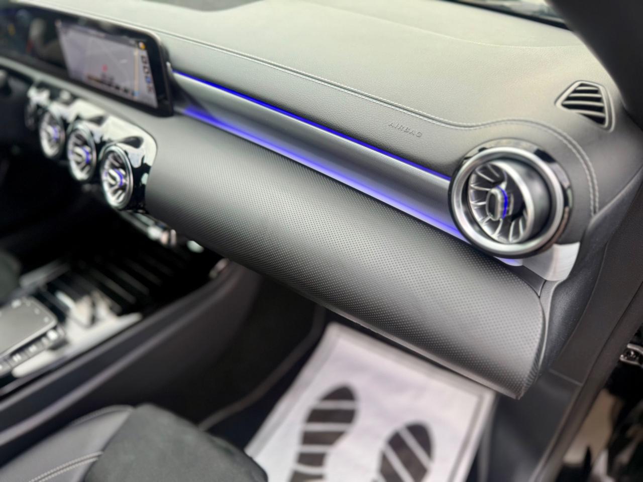 Mercedes-benz A 200 d Premium Night Edition First