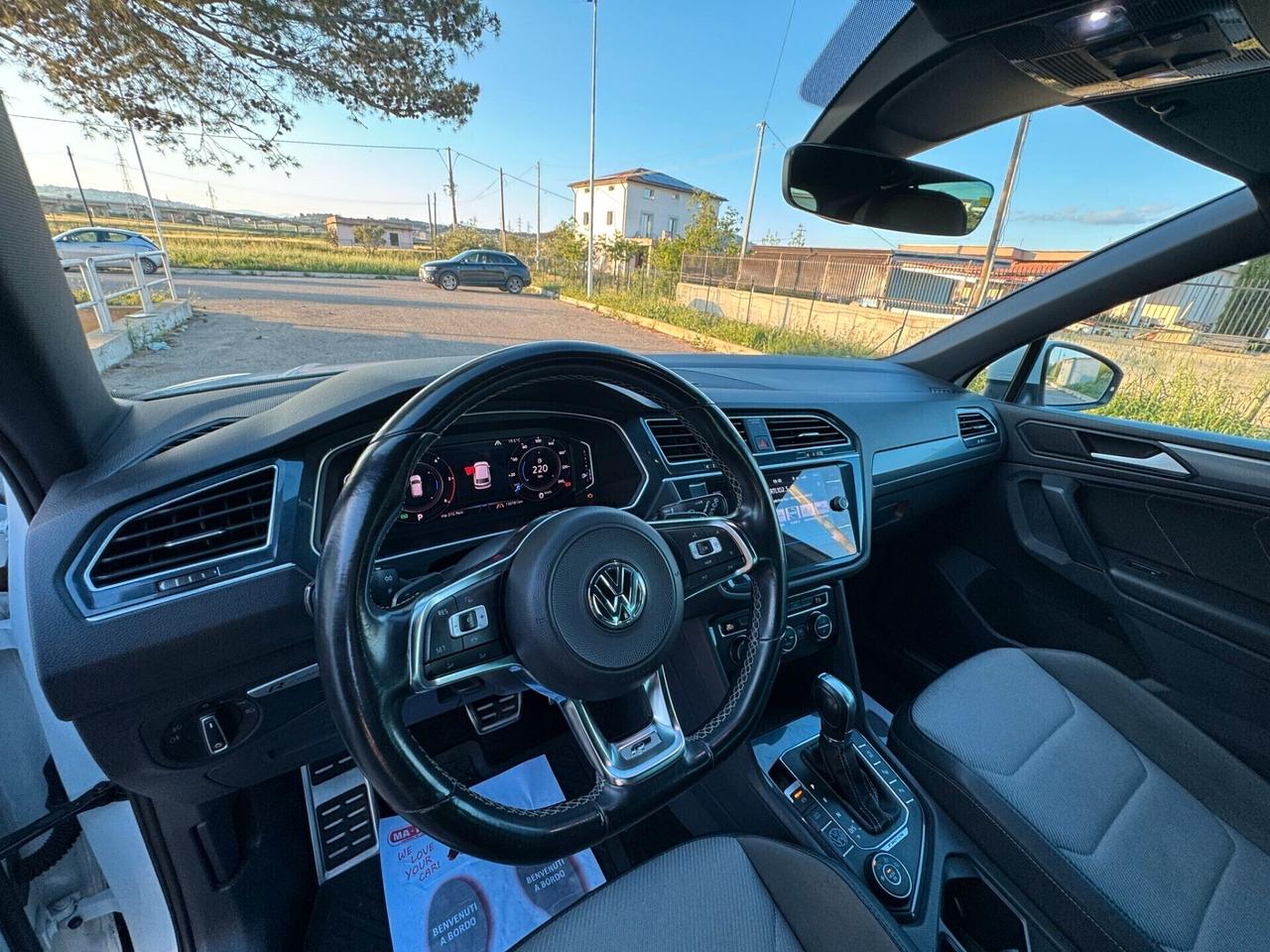 Volkswagen Tiguan 2.0 TDI SCR DSG 4MOTION Executive R-Line BMT