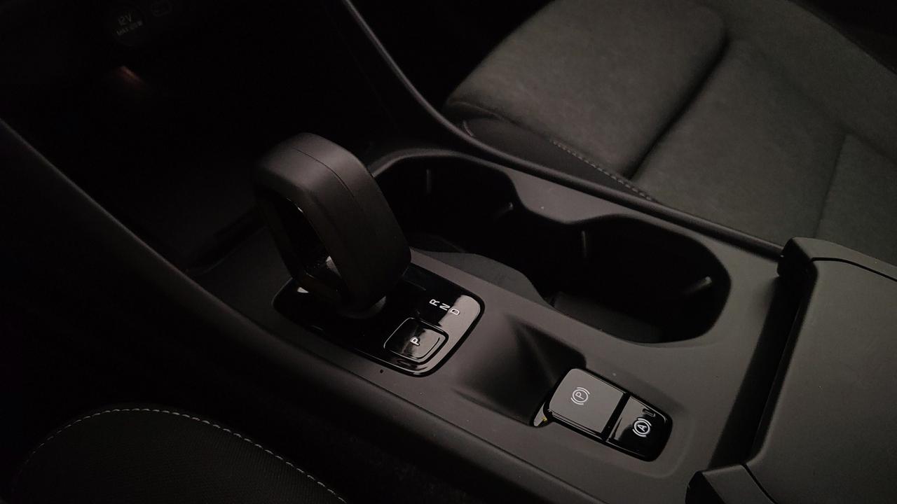 VOLVO XC40 2.0 b3 Core auto