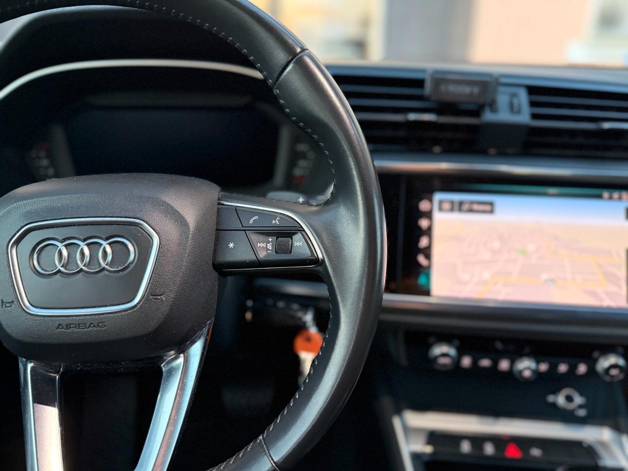 Audi Q3 35 TFSI Business