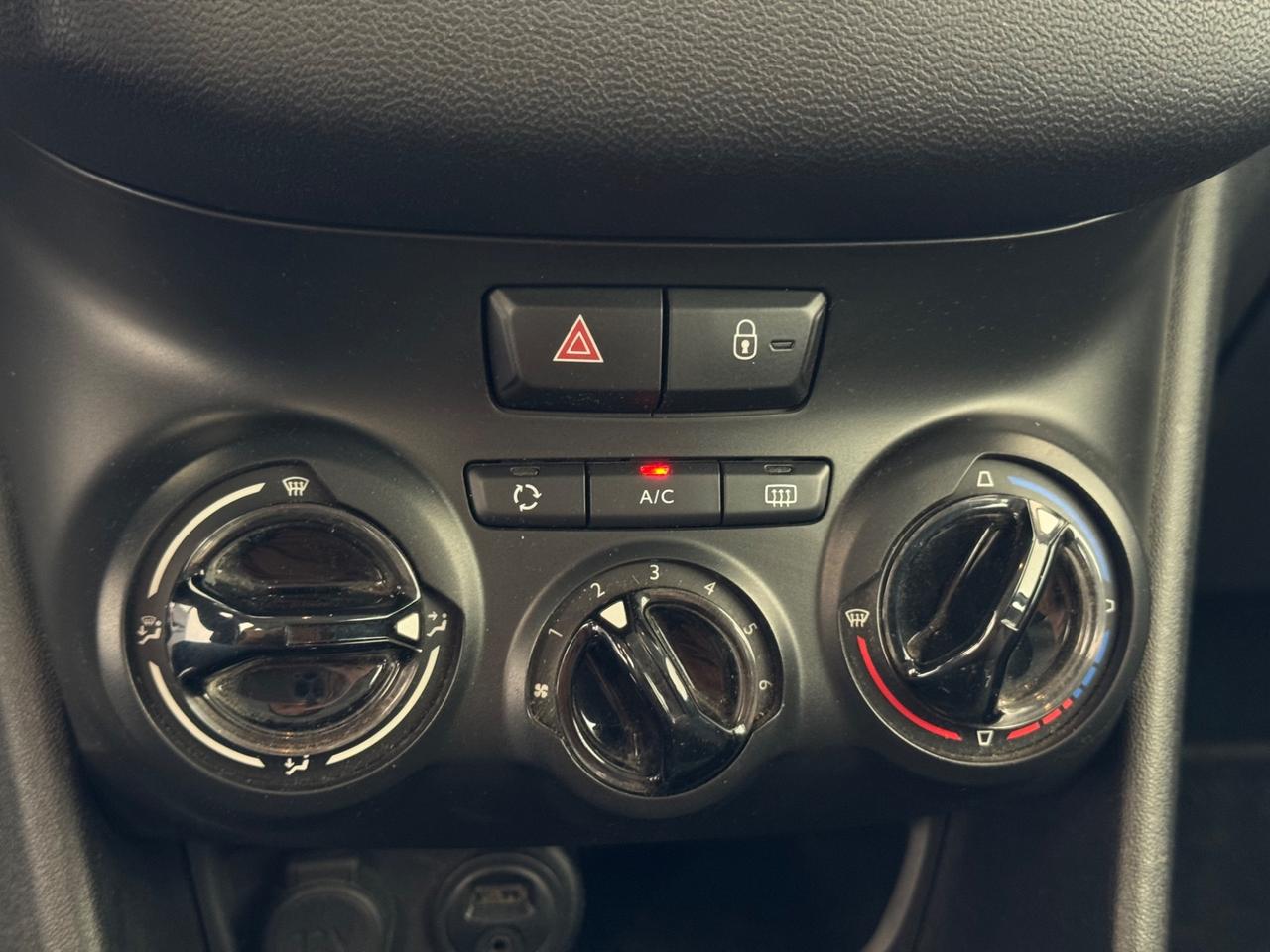 Peugeot 208 1.2 VTi 82 CV , CINGHIA ROTTA