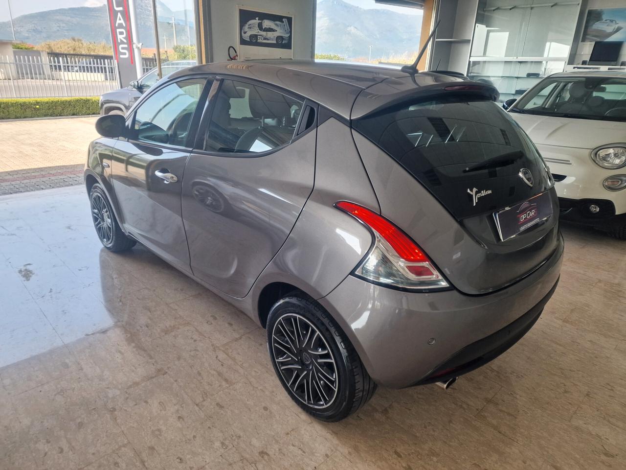 Lancia Ypsilon 1.0 Hybrid Gold 2023