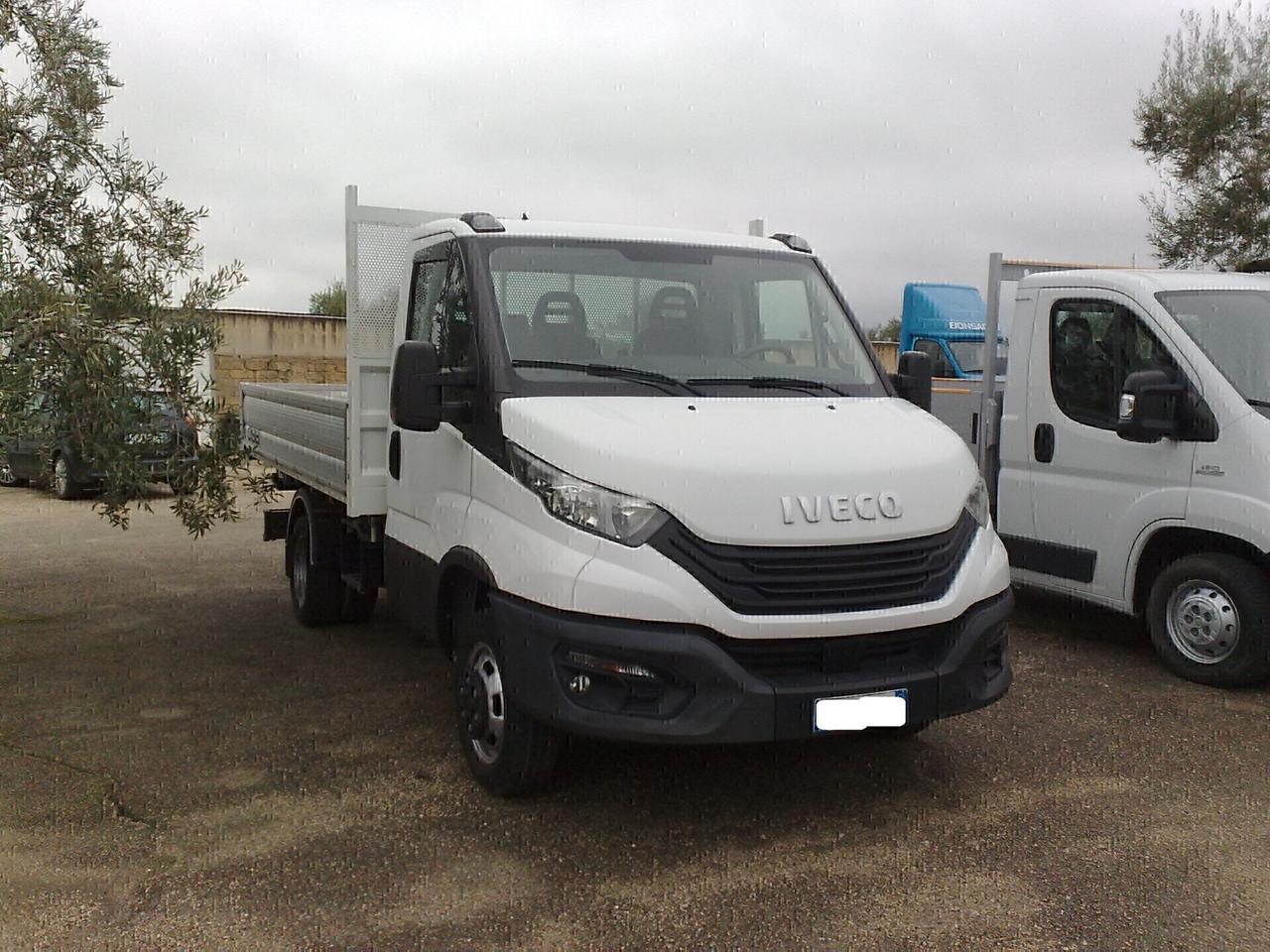 Iveco Daily 35c14 ribaltabile trilaterale - 2022