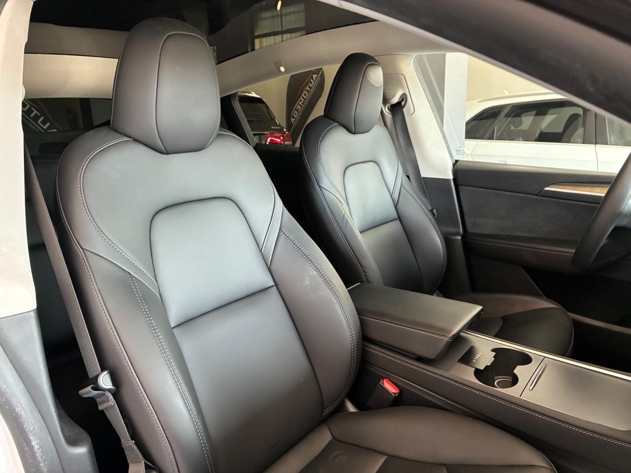 Tesla Model Y Aziendale Single Motor rwd