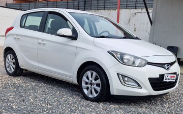 Hyundai i20 1.1 CRDi 5p. Sound Edition perfetta