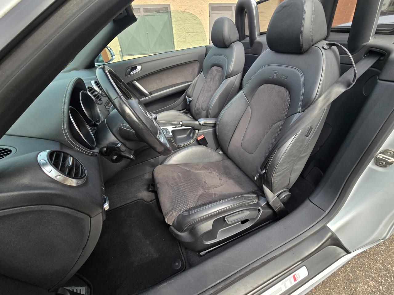 Audi TTS Roadster 2.0 tfsi quattro 272cv C. MANUALE