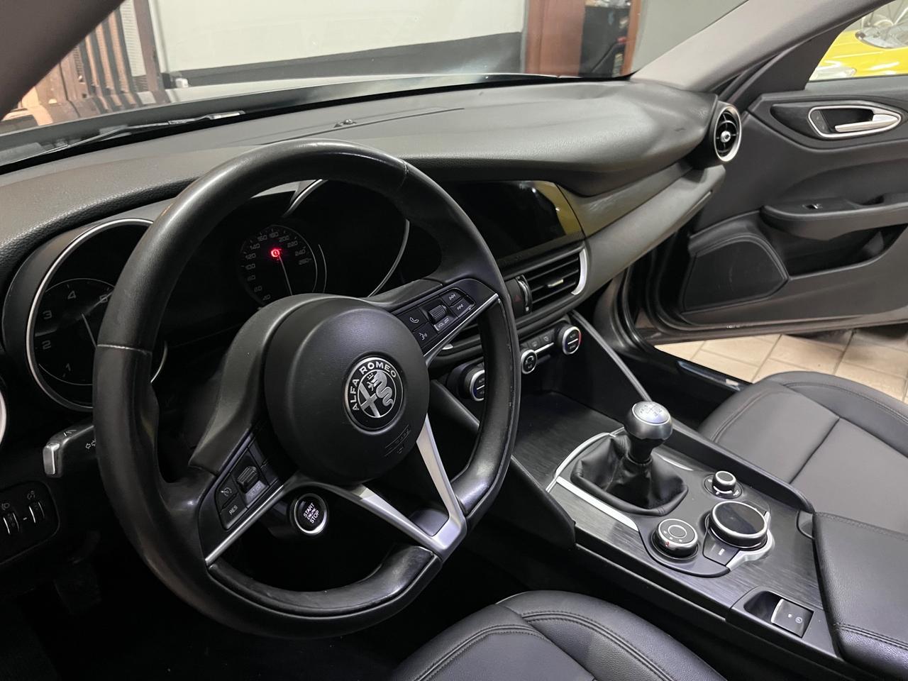 Alfa Romeo Giulia 2.2 Turbodiesel 150 CV tagliandata