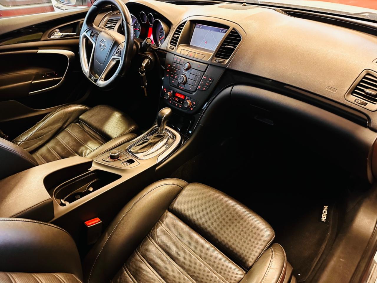 Opel Insignia 2.0 Turbo 220CV Benzina - GPL