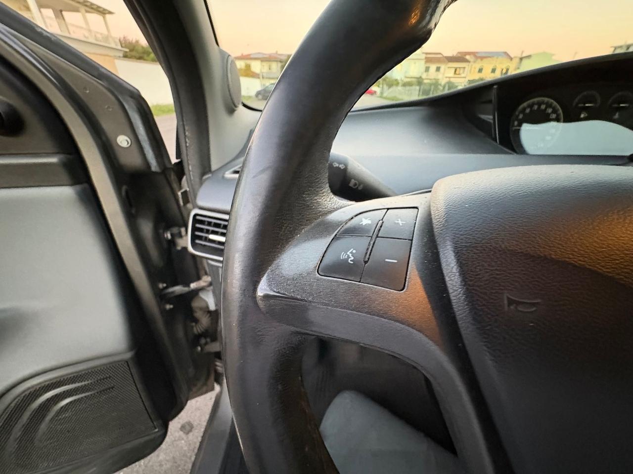 Lancia Ypsilon 1.2 Silver #7851