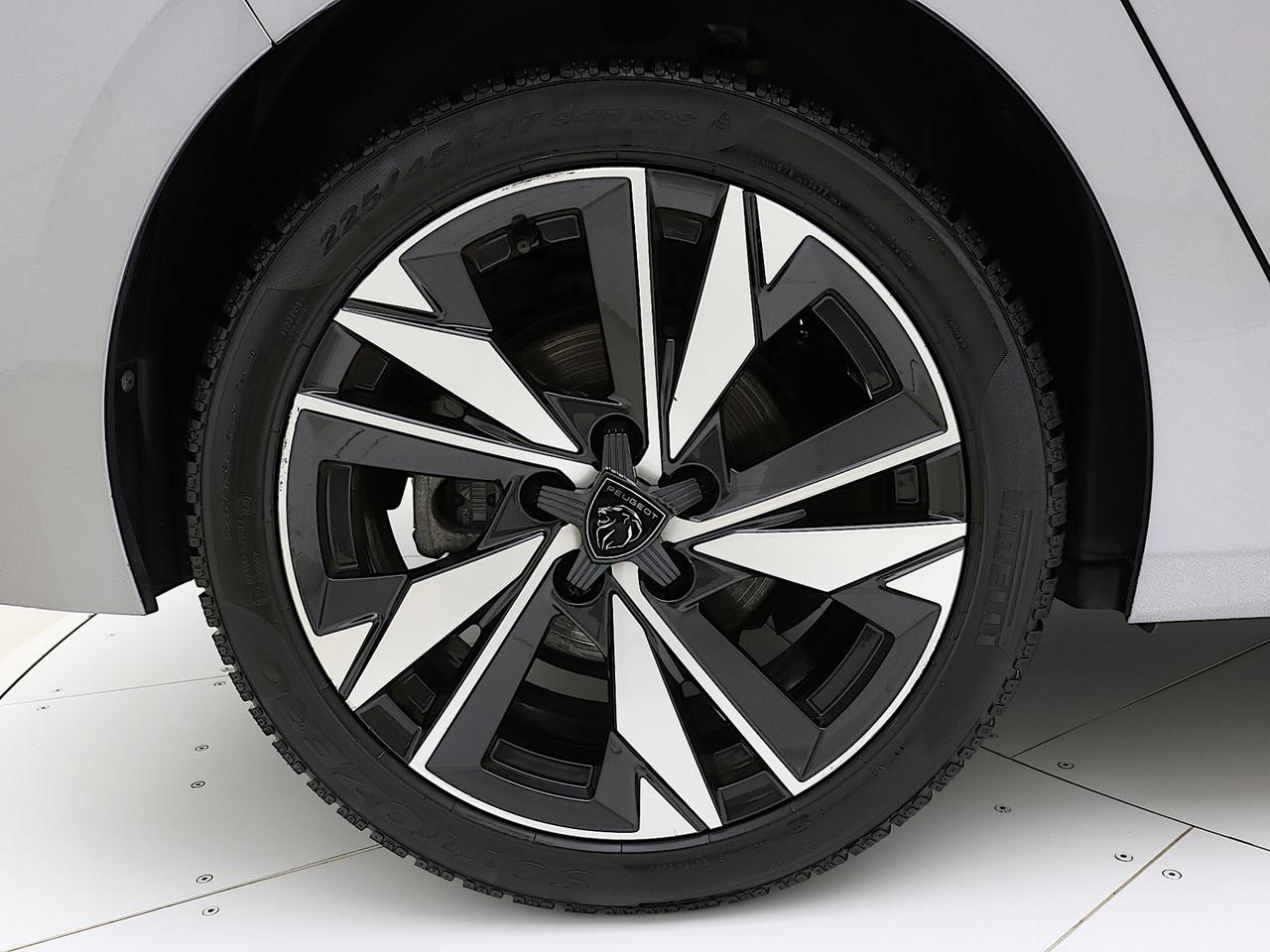 Peugeot 308 1.5 BlueHDi 130CV Allure