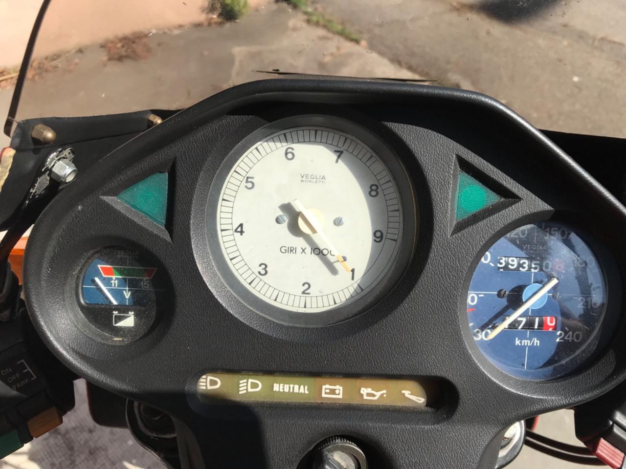 Moto Guzzi V65 Lario