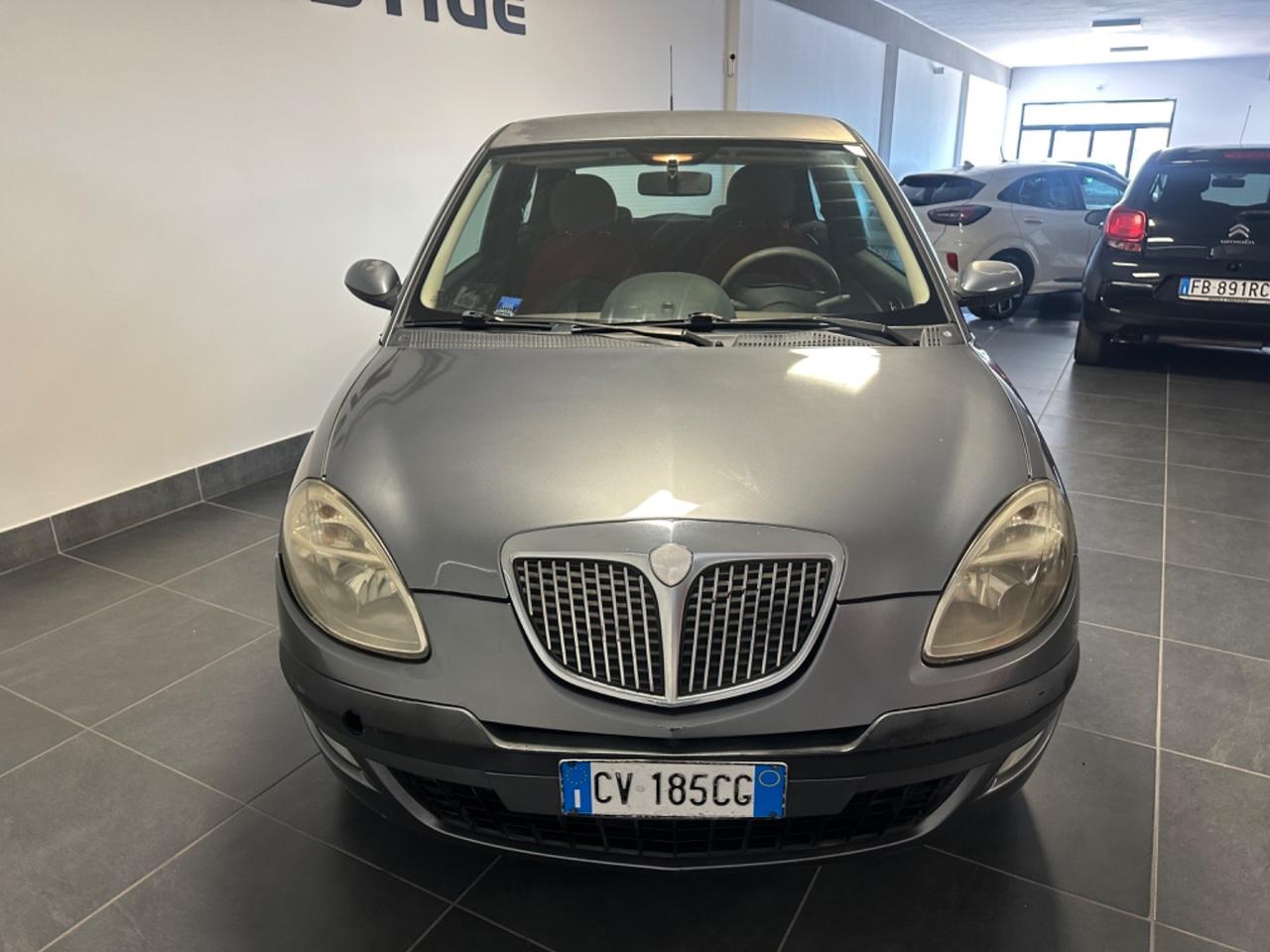 LANCIA YPSILON 1.2 NEOPATENTATI 60CV