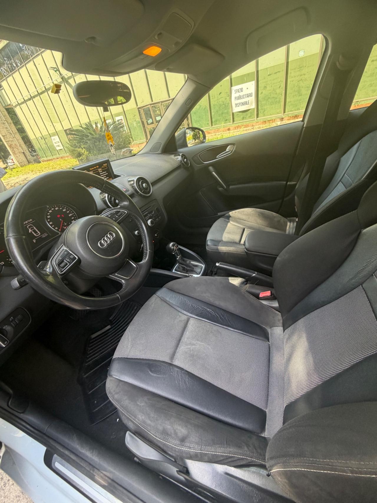 Audi A1 1.6 TDI 105 CV S line edition plus