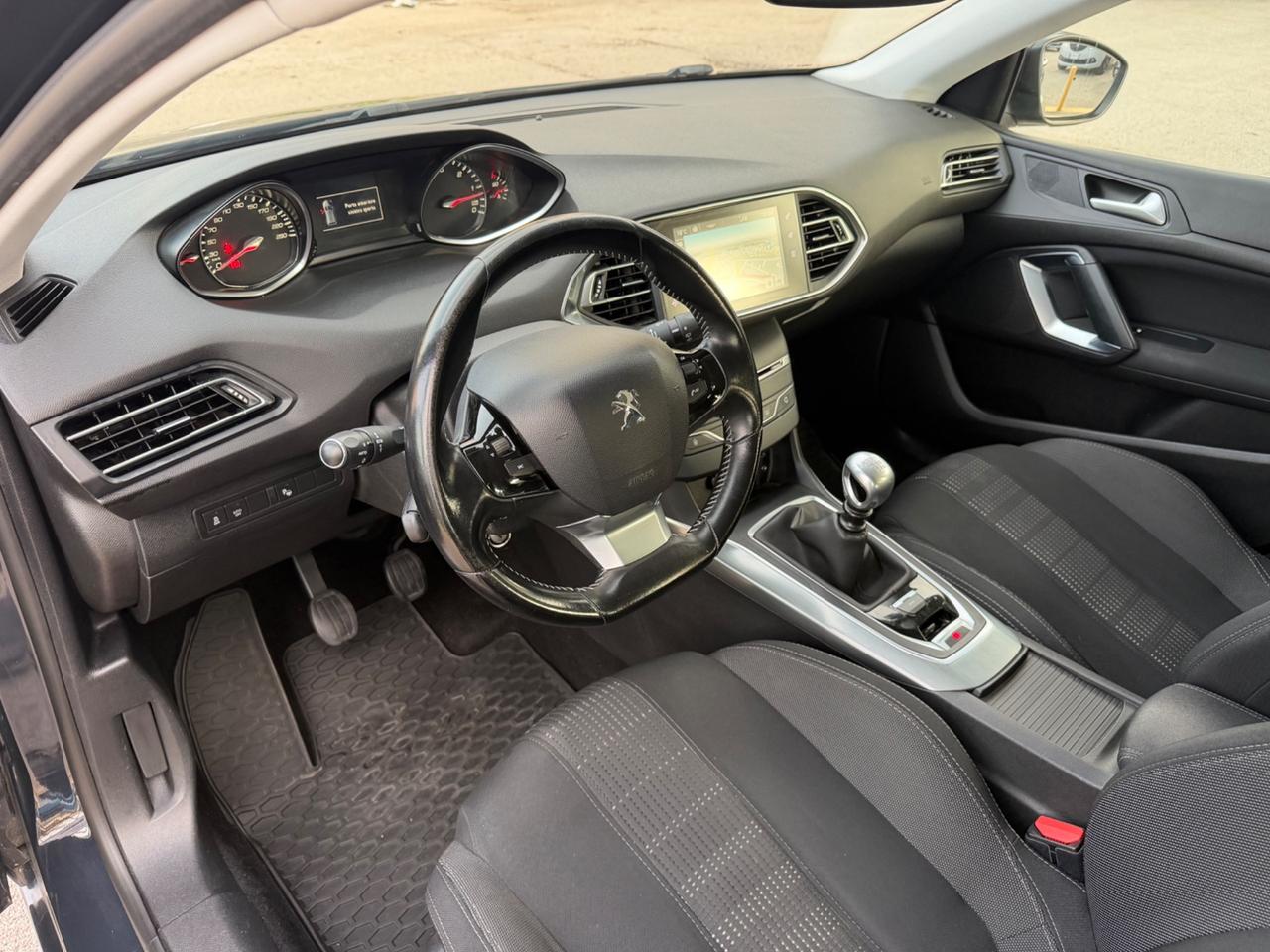 Peugeot 308 1.6 hdi 120 cv Allure 2016 Navig
