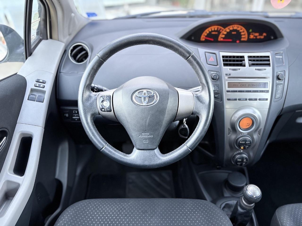 Toyota Yaris 1.0 Benzina 69CV E5 Neo - 2011