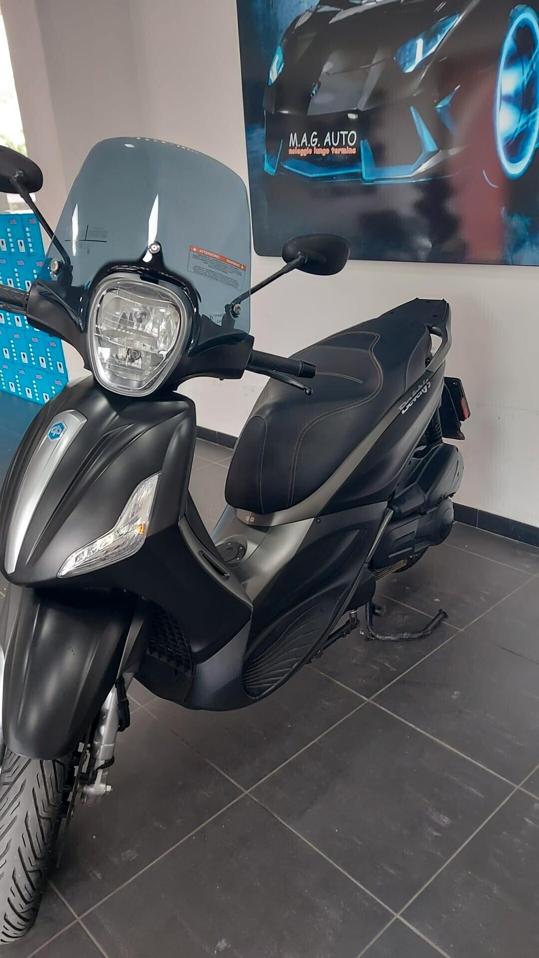 Piaggio Beverly 300 sport