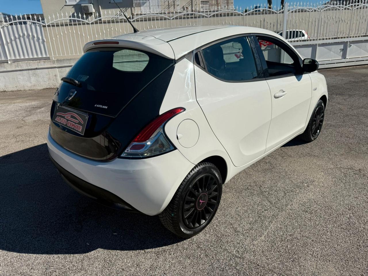Lancia Ypsilon 1.2 69 CV 5 porte GPL Ecochic Elefantino