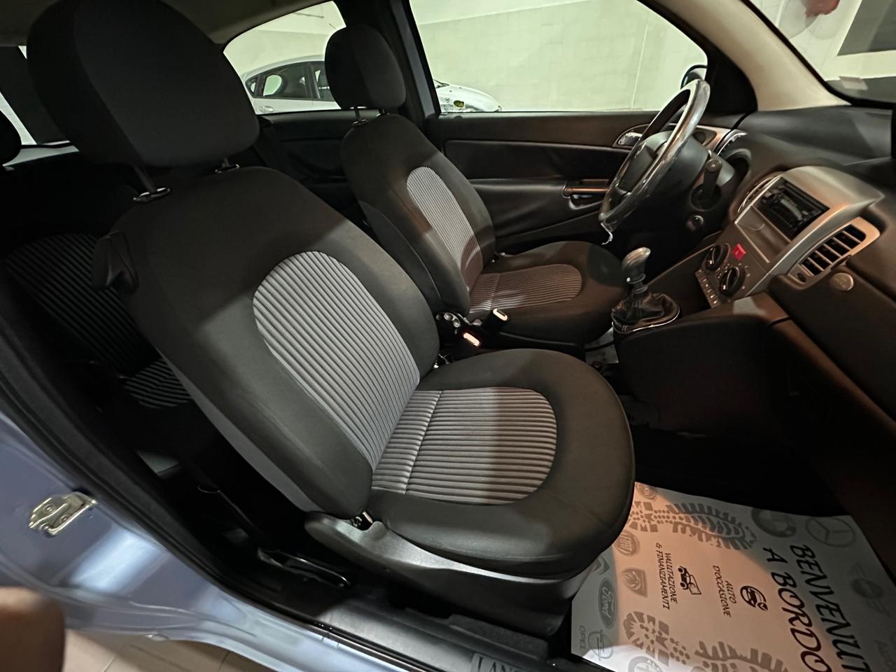 Lancia Ypsilon 1.2 Argento