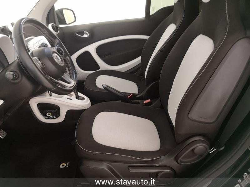 smart fortwo fortwo 1000 52 kW MHD coupé optional brabus