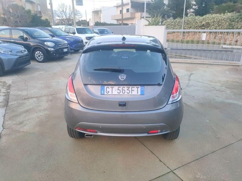 Lancia Ypsilon 3ª serie 1.0 FireFly 5 porte S&S Hybrid Gold