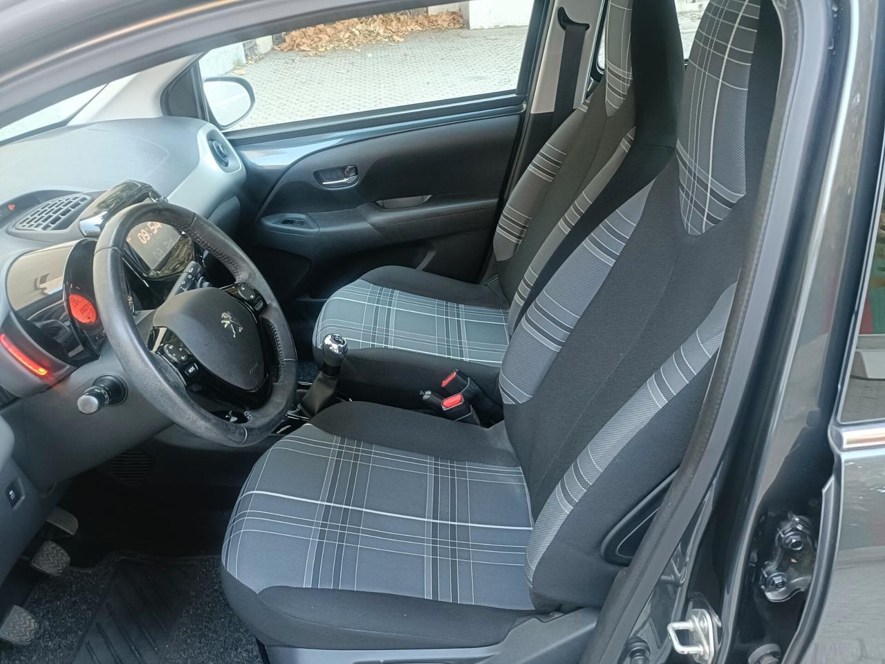 Peugeot 108 VTi 68 5 porte Allure