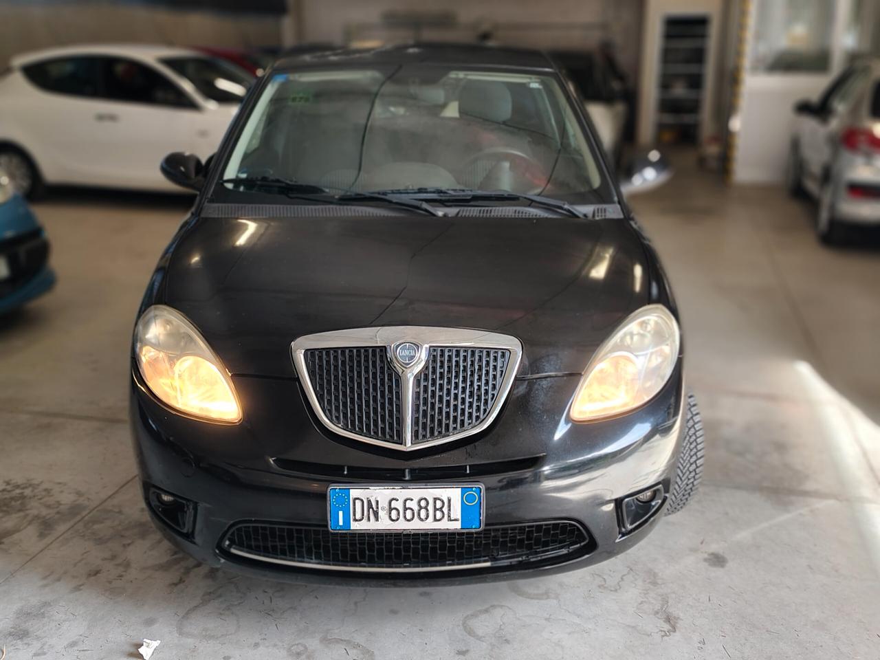 Lancia Ypsilon 1.2 Modamilano