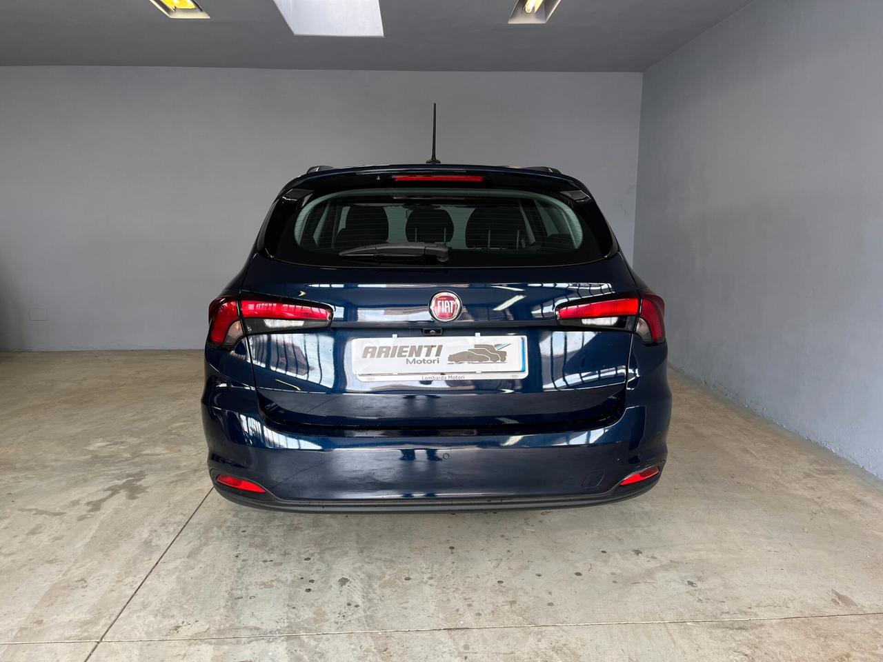 Fiat Tipo 1.6cc MJET 120cv LOUNGE - STATIONWAGON