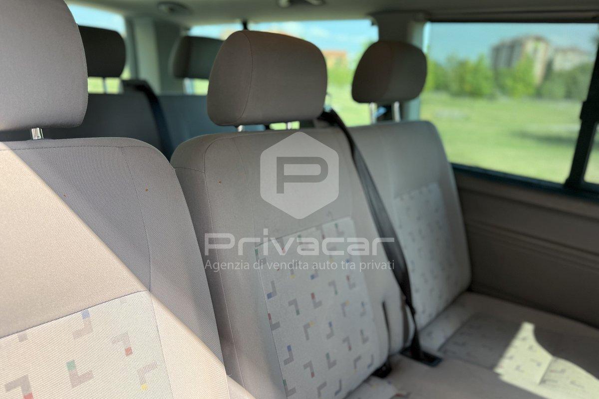 VOLKSWAGEN Transporter 2.5 TDI/174CV 4m.PL-TA Kombi