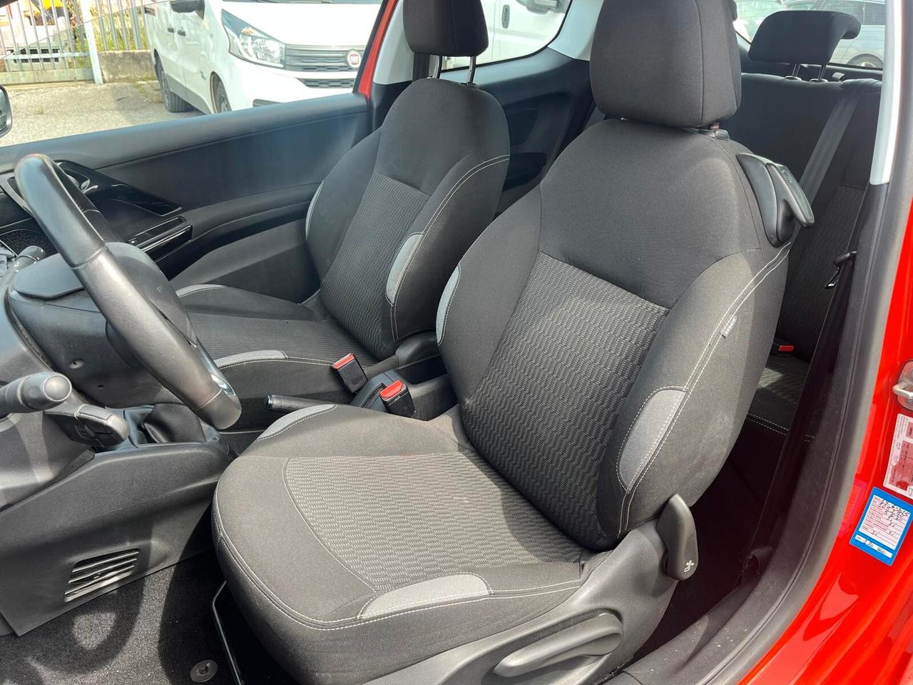Peugeot 208 PureTech 82 3 porte Active