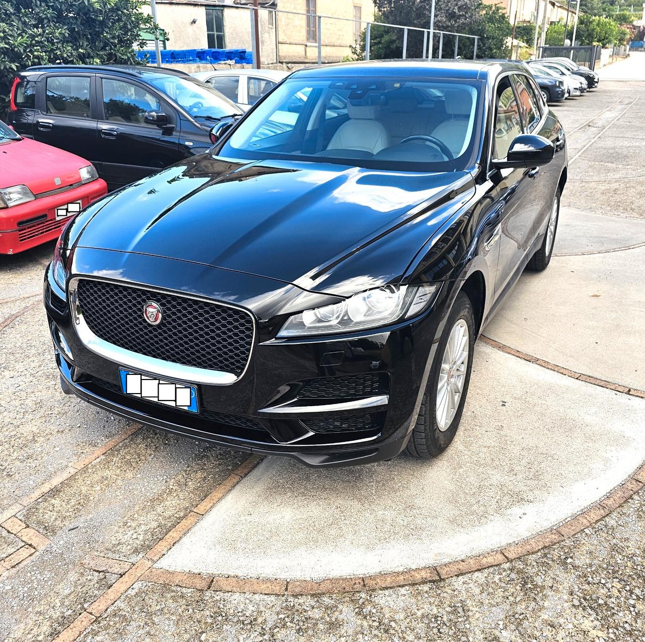 Jaguar F-Pace 2.0 D aut. Prestige FULL PERMUTE