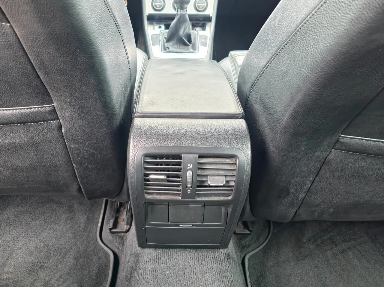 Volkswagen Passat 2.0 TDI DPF Var. Highline 2008-E4 Manuale NEO