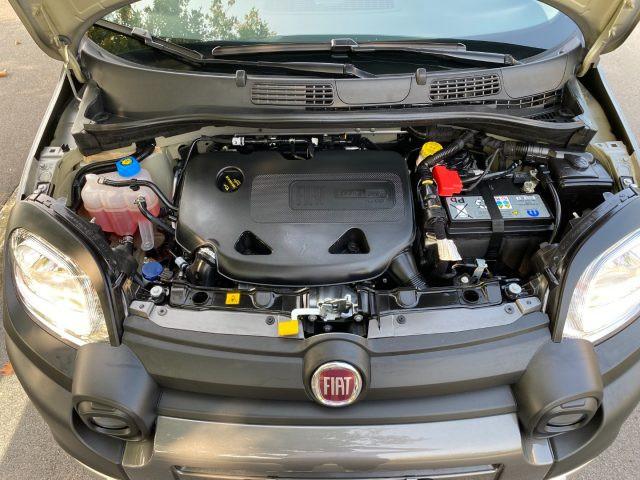 FIAT Panda CROSS 0.9 TwinAir Turbo S&S 4x4 5 POSTI