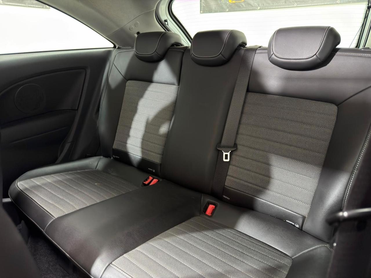 Opel Corsa 1.6 T 192CV 3 porte OPC