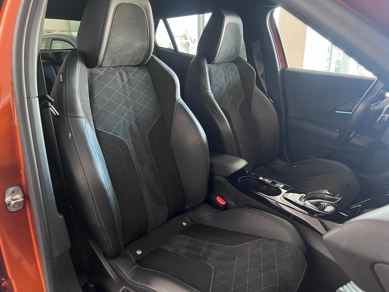 Peugeot 2008 1.5 bluehdi 130cv GT Pack EAT8 AUTOMLED/CAMERA.. PERFETTA!