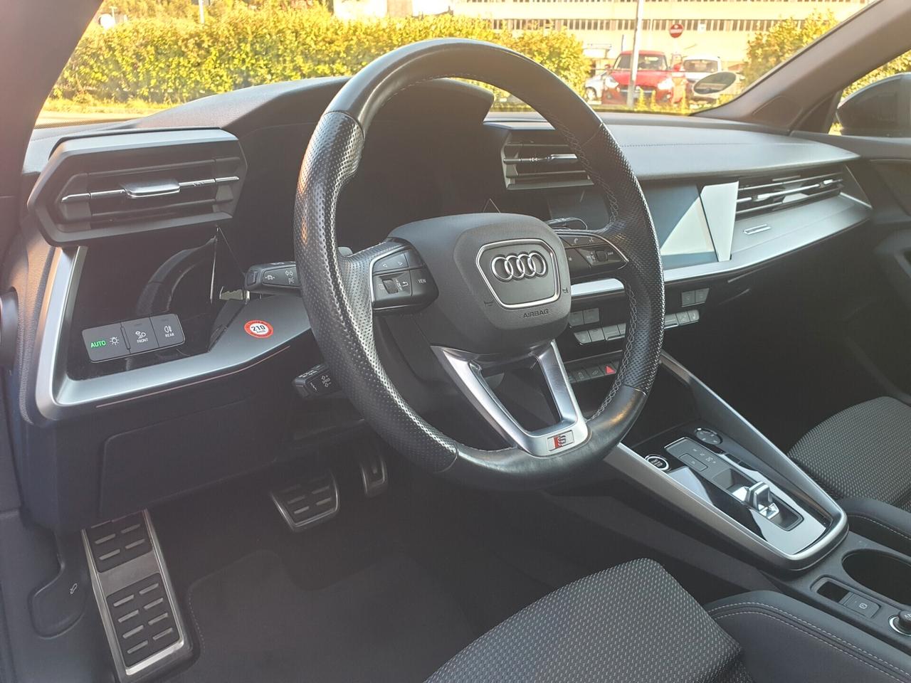 Audi A3 Sportback 40 tfsie S line edition s-tronic