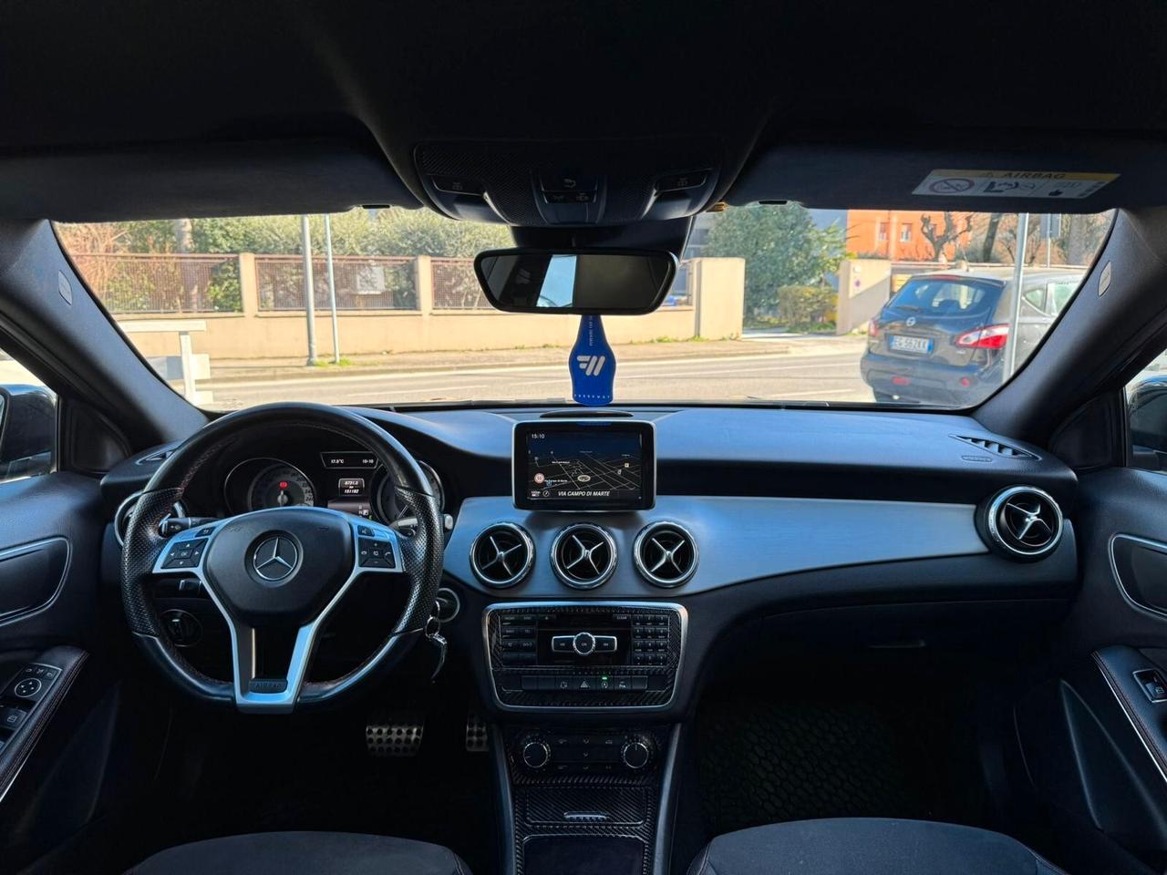MERCEDES GLA 200 d AUTOMATIC PREMIUM