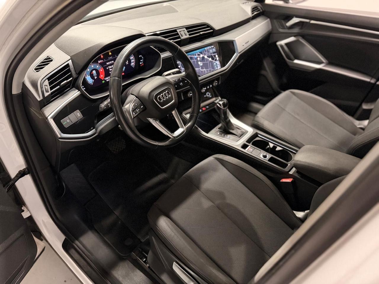 Audi Q3 2.0 TDI 120 CV S tronic line Edition