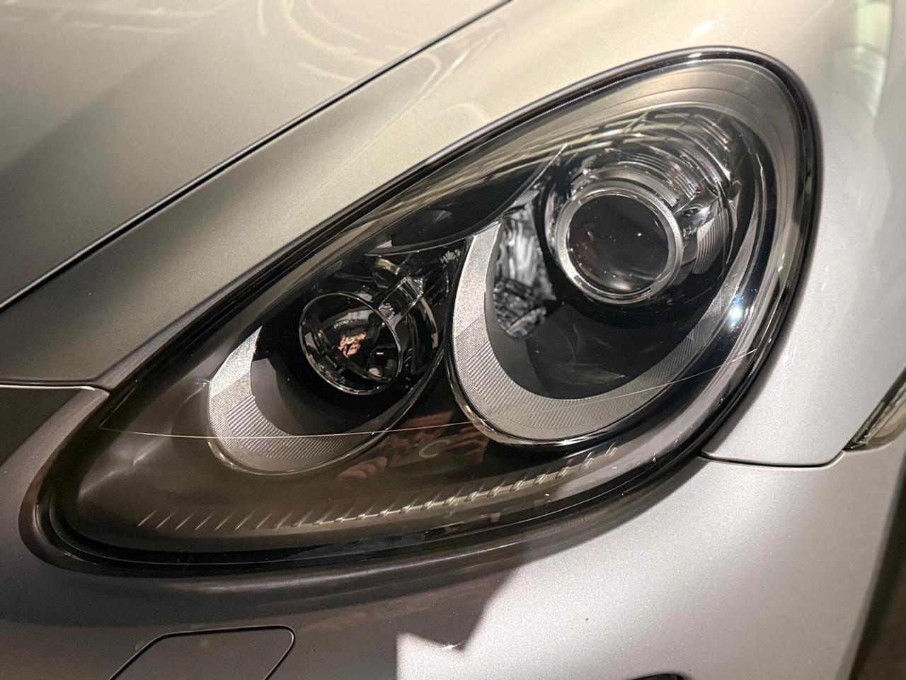 Porsche Cayenne 3.0 Diesel tiptronic 173000km