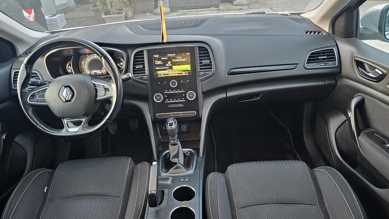 Renault Megane Mégane dCi 8V 110 CV EDC Energy Bose