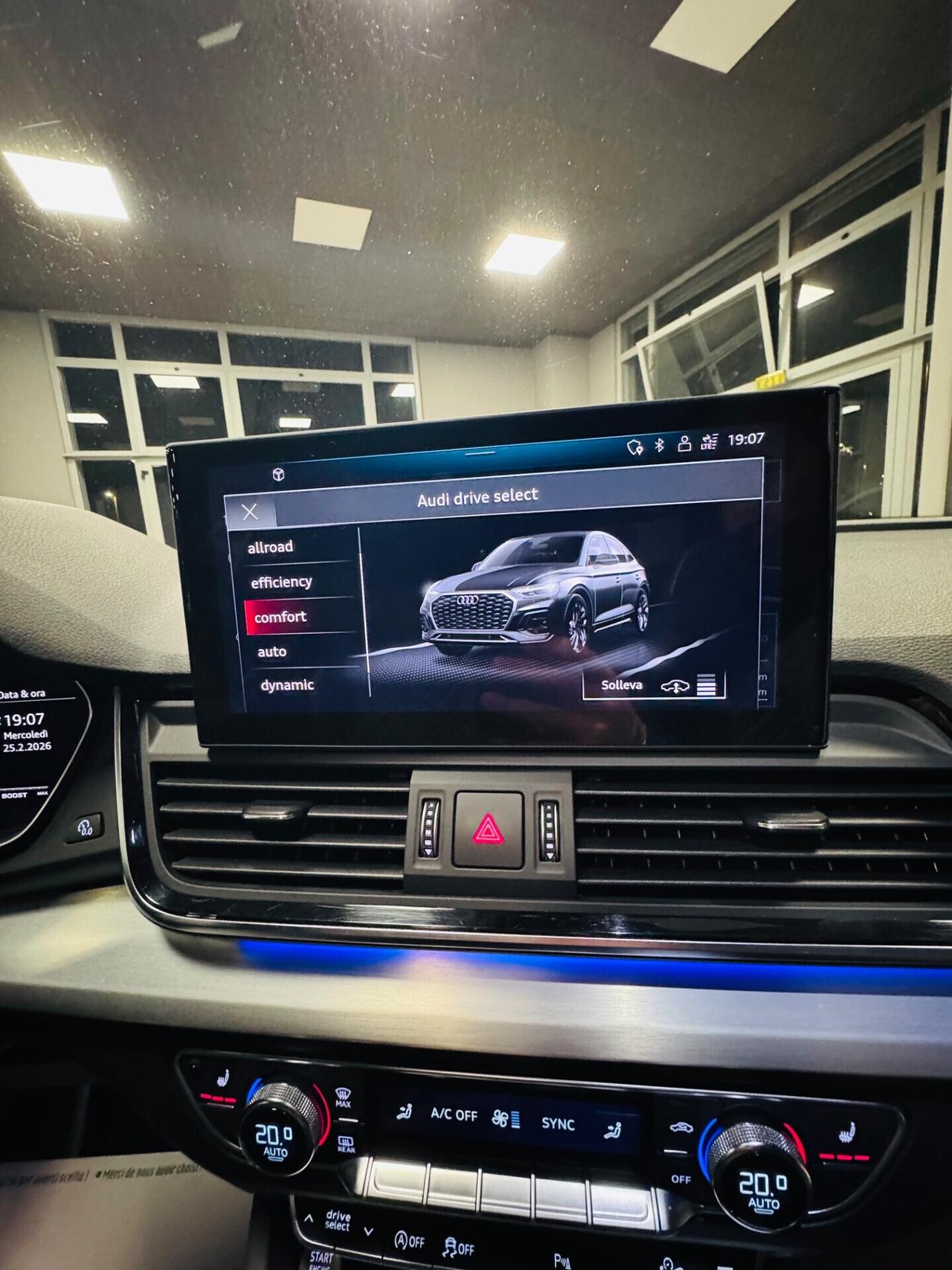 AUDI SQ5 SPORTBACK TDI HYBRID IDENTITY BLACK