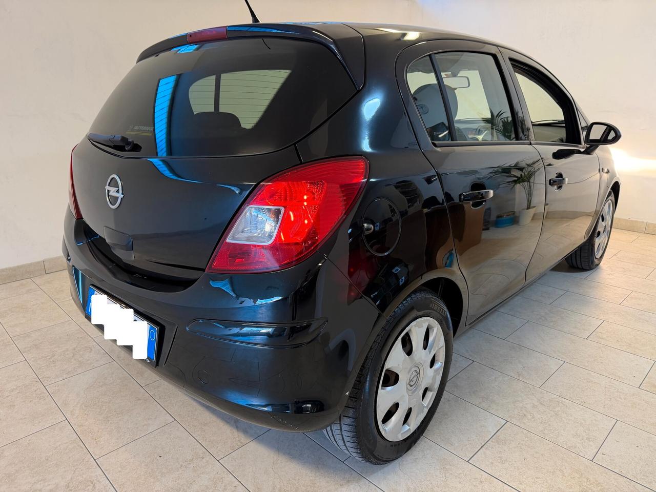 Opel Corsa 1.2 5p Cosmo FULL OP TAGLIANDATA NEOPATENTATI
